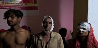 उत्तर प्रदेश : सहारनपुर में बच्चे के रास्ते में बैठने को लेकर बवाल, दो पक्षों में जमकर चले लाठी-डंडे; महिला-बच्चों समेत कई घायल
