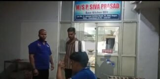 Uttar Pradesh: मुगलसराय में IRCTC बेस किचन पर हमला : कर्मचारियों से मारपीट; पांच घायल, तोड़फोड़ से मचा हड़कंप