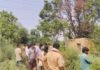 उत्तर प्रदेश : खेत में उतरे करंट से दो किसानों की मौत, बचाने पहुंचे ग्रामीण ने भी गंवाई जान