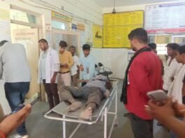 उत्तर प्रदेश : कर्नलगंज बस स्टॉप पर लावारिस हालत में मिला अधेड़, सीएचसी में डॉक्टरों ने किया मृत घोषित; पहचान में जुटी पुलिस