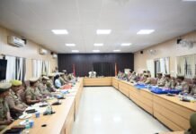 UP: मोहर्रम को लेकर पुलिस अलर्ट, एसपी ने अधिकारियों के साथ की समीक्षा बैठक