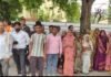 UP: कर्मचारी की संदिग्ध मौत पर बवाल, परिजनों ने एसपी कार्यालय घेरा, निष्पक्ष जांच की मांग