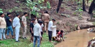 सोनभद्र में बारिश बनी काल! उफनते नाले में मां-बेटे बहे, 8 महीने के मासूम की मौत