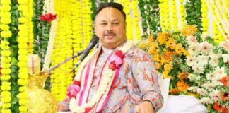 ‘कब तक बुनियादी समस्याओं से जूझेंगे वृंदावनवासी?…’, वृंदावन की बदहाल मूलभूत सुविधाओं पर मृदुलकान्त शास्त्री ने उठाए सवाल