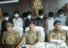 UP: वाराणसी में 5 लाख लूटकांड का खुलासा, 8 आरोपी गिरफ्तार, मुठभेड़ में मुख्य आरोपी के पैर में लगी गोली