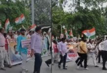 ‘राम मंदिर चंदा मुद्दे पर सियासत तेज…’, अमेठी में कांग्रेस का प्रदर्शन, निकाली ‘सद्बुद्धि पदयात्रा’