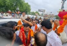 चंदौली: BJP प्रदेश अध्यक्ष पंकज चौधरी का भव्य स्वागत, फूल-मालाओं और नारों से गूंजा शहर