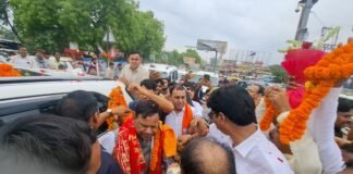 चंदौली: BJP प्रदेश अध्यक्ष पंकज चौधरी का भव्य स्वागत, फूल-मालाओं और नारों से गूंजा शहर