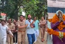 UP में गरमाई सियासत! कैबिनेट मंत्री संजय निषाद के खिलाफ कांग्रेस का प्रदर्शन, विवादित बयान पर माफी की मांग