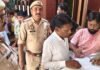 UP के इस जिले में बालश्रम के खिलाफ बड़ी कार्रवाई, 5 नाबालिग बच्चों का रेस्क्यू, कई प्रतिष्ठानों को नोटिस