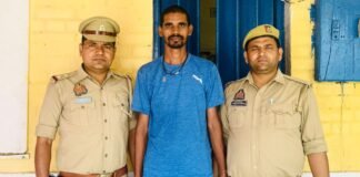 UP: 8 साल से फरार लूट का वारंटी हिस्ट्रीशीटर जीआरपी के शिकंजे में, ठिकाने बदलकर बचता रहा आरोपी