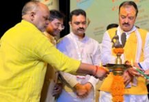 ‘गांवों का विकास सरकार का लक्ष्य, वाराणसी में ‘वीबी-जी राम जी अधिनियम’ सम्मेलन मे बोले केशव मौर्य