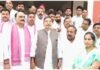 UP: किसानों के मुद्दों पर सपा सांसद वीरेंद्र सिंह का सरकार पर हमला, बोले- समस्याएं नहीं सुलझीं तो होगा आंदोलन