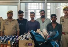 इटावा: हरियाणा मार्क अंग्रेजी शराब की बड़ी खेप बरामद, पुलिस ने चार तस्करों को दबोचा