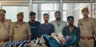 इटावा: हरियाणा मार्क अंग्रेजी शराब की बड़ी खेप बरामद, पुलिस ने चार तस्करों को दबोचा