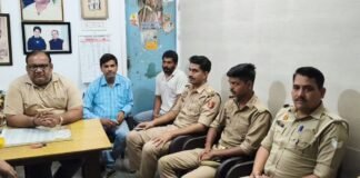 UP: दिल्ली कूच से पहले सहारनपुर में कांग्रेस और सपा नेताओं को हाउस अरेस्ट, पुलिस कार्रवाई पर उठे सवाल