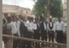 UP: सीतापुर में अधिवक्ताओं का प्रदर्शन, पेपर लीक और छात्रों पर लाठीचार्ज के विरोध में सौंपा ज्ञापन