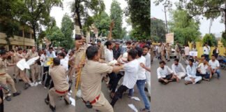 बलिया: NSUI का उग्र प्रदर्शन, पेपर लीक के विरोध में शिक्षा मंत्री की अर्थी फूंकने की कोशिश, पुलिस से झड़प