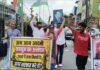 UP: पेपर लीक के विरोध में सहारनपुर में छात्रों का प्रदर्शन, कलेक्ट्रेट पहुंचकर सौंपा ज्ञापन