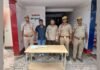 UP: बांदा पुलिस के हत्थे चढ़ा अंतरजनपदीय चोर गैंग, 68 किलो चोरी के बिजली तार, तमंचा और कार बरामद