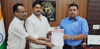 अमेठी: नाला निर्माण पर उठे सवाल,10 करोड़ खर्च के दावे के बीच व्यापारियों ने डीएम से मांगी जांच