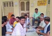 UP: शाहगंज नगर पालिका में बवाल, भ्रष्टाचार के आरोपों पर सभासद धरने पर, EO के खिलाफ खोला मोर्चा