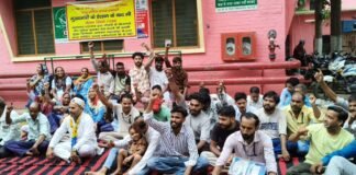 48 घंटे से ठप सफाई व्यवस्था! वेतन विवाद पर सहारनपुर जिला अस्पताल के 47 कर्मचारी हड़ताल पर, मरीज बेहाल