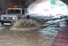 UP: जलभराव से विंध्याचल धाम का रास्ता बाधित, गुरु पूर्णिमा पर श्रद्धालुओं की बढ़ी मुश्किलें