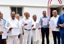 रायबरेली: निजी स्कूलों के शिक्षकों को भी मिले कैशलेस इलाज, प्रबंधकों ने सीएम से लगाई गुहार