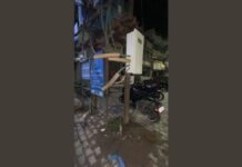 UP: हादसे को दावत दे रहे खुले बिजली के तार, शिकायत के एक महीने बाद भी नहीं हुई कार्रवाई