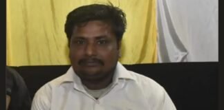 UP: सफाई के दौरान सांप ने डसा, मेडिकल कॉलेज ले जाते समय पान दुकानदार ने तोड़ा दम