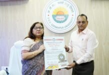 रक्तदान अभियान में उल्लेखनीय योगदान के लिए गोरखपुर विश्वविद्यालय को ‘वर्ल्ड रिकॉर्ड ऑफ एक्सीलेंस’ सम्मान