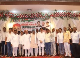 मूसलाधार बारिश में भी नहीं डिगा समाजवादियों का उत्साह, अखिलेश यादव के जन्मोत्सव में उमड़ा जनसैलाब