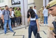 लखनऊ : समिट बिल्डिंग के 11वें तल्ले पर चल रहे अंतरराष्ट्रीय फर्जी कॉल सेंटर पर क्राइम ब्रांच की बड़ी कार्रवाई, 100 से ज्यादा गिरफ्तार