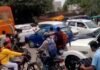 टीईटी परीक्षा की पहली पाली समाप्त होते ही फर्रुखाबाद की सड़कें हुईं जाम, घंटों थमी शहर की रफ्तार हजारों परीक्षार्थियों के एक साथ निकलने से फतेहगढ़-फर्रुखाबाद मार्ग बना सबसे बड़ा जाम पॉइंट, ट्रैफिक पुलिस ने संभाला मोर्चा