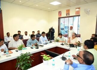 लखनऊ: मेयर सुषमा खर्कवाल की अध्यक्षता में नगर निगम कार्यकारिणी की अहम बैठक