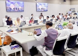 लखनऊ: CM योगी की अध्यक्षता में कैबिनेट बैठक, 28 प्रस्तावों को मिली मंजूरी; स्टार्टअप मिशन और पशुधन बीमा योजना को हरी झंडी