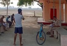 उत्तर प्रदेश : उदयपुरा गांव में माँ काली मंदिर से 6 पीतल के घंटे चोरी, ग्रामीणों में आक्रोश; लगातार हो रही वारदातों पर उठे सवाल