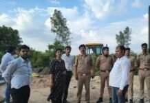 उत्तर प्रदेश : एसडीएम के सख्त तेवर: अवैध कब्जे हटाने को चला अभियान, दो बीघा ऊसर भूमि हुई मुक्त