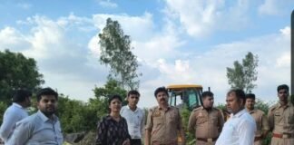 उत्तर प्रदेश : एसडीएम के सख्त तेवर: अवैध कब्जे हटाने को चला अभियान, दो बीघा ऊसर भूमि हुई मुक्त
