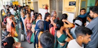 उत्तर प्रदेश : रायबरेली में बढ़ा संक्रामक रोगों का प्रकोप, जिला अस्पताल की ओपीडी में रोज उमड़ रही मरीजों की भीड़