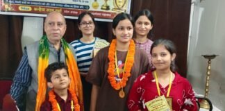 उत्तर प्रदेश : लखनऊ में मेधावी छात्रों का सम्मान, गोण्डा की प्ररिधि रस्तोगी को मिला रजत सिक्का