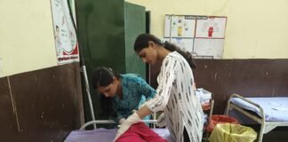उत्तर प्रदेश : बाराबंकी में तेज रफ्तार टैंकर की टक्कर से जीजा की मौत, साली गंभीर घायल, चालक की तलाश जारी