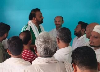 गाजीपुर : दिलदारनगर के फल-सब्जी व्यापारियों की नई मंडी की मांग, विधायक को सौंपा ज्ञापन