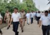 उत्तर प्रदेश : बलिया में कूड़े के अंबार पर भड़के डीएम, नगर पालिका की लापरवाही पर अब गिरेगी गाज