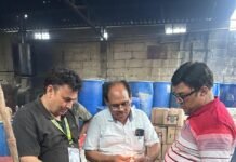 Uttar Pradesh : दूषित सॉस बनाने वाली फैक्ट्री पर खाद्य सुरक्षा विभाग का छापा, 550 किलो टोमेटो सॉस नष्ट, मशीन सीज