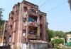 उत्तर प्रदेश: जर्जर टीबी अस्पताल कॉलोनी में जान जोखिम में डालकर रहने को मजबूर स्वास्थ्यकर्मी, दो दशक से नहीं हुई रंगाई-पुताई