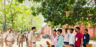 यूपीटीईटी परीक्षा को लेकर अलर्ट रहा पुलिस प्रशासन, एसपी ने परीक्षा केंद्रों का किया निरीक्षण