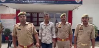 Azamgarh: नाबालिग बहनों को बहला-फुसलाकर भगाने और दुष्कर्म के आरोप में युवक गिरफ्तार