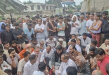 UP: देवबंद में बिजली संकट पर संग्राम, सपा नेता और CO के बीच तीखी तकरार